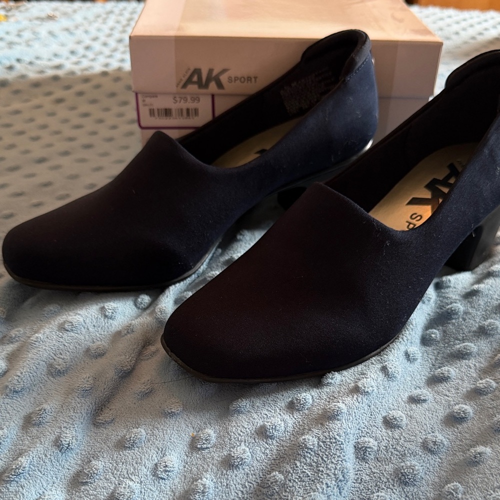 Anne Klein dark blue heels